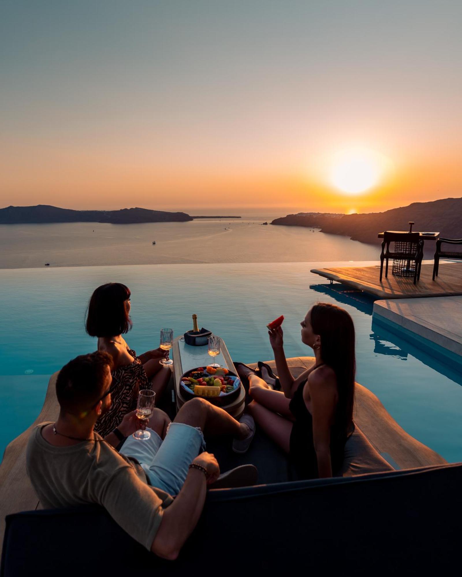 Cavo Tagoo Santorini Отель Имеровигли